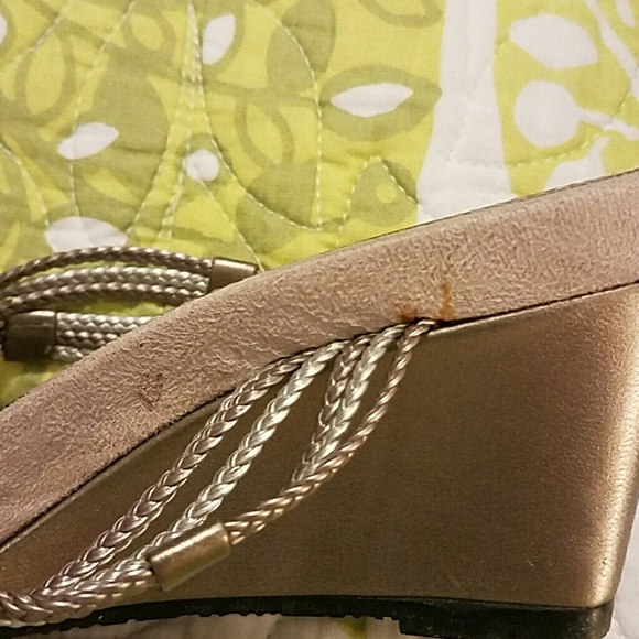 Bronze and Silver Wedge Sandals. - Picture 3 of 6